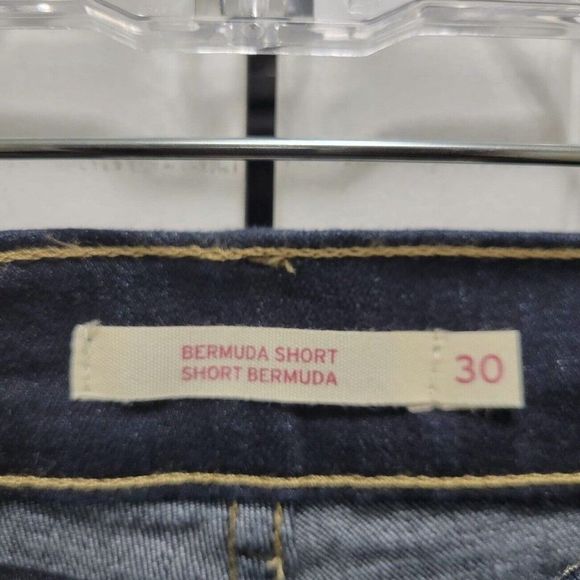 Levi’s Sculpt Women's Bermuda Shorts Denim Blue Dark Wash Rolled Hem Casual W30 - Picture 9 of 9